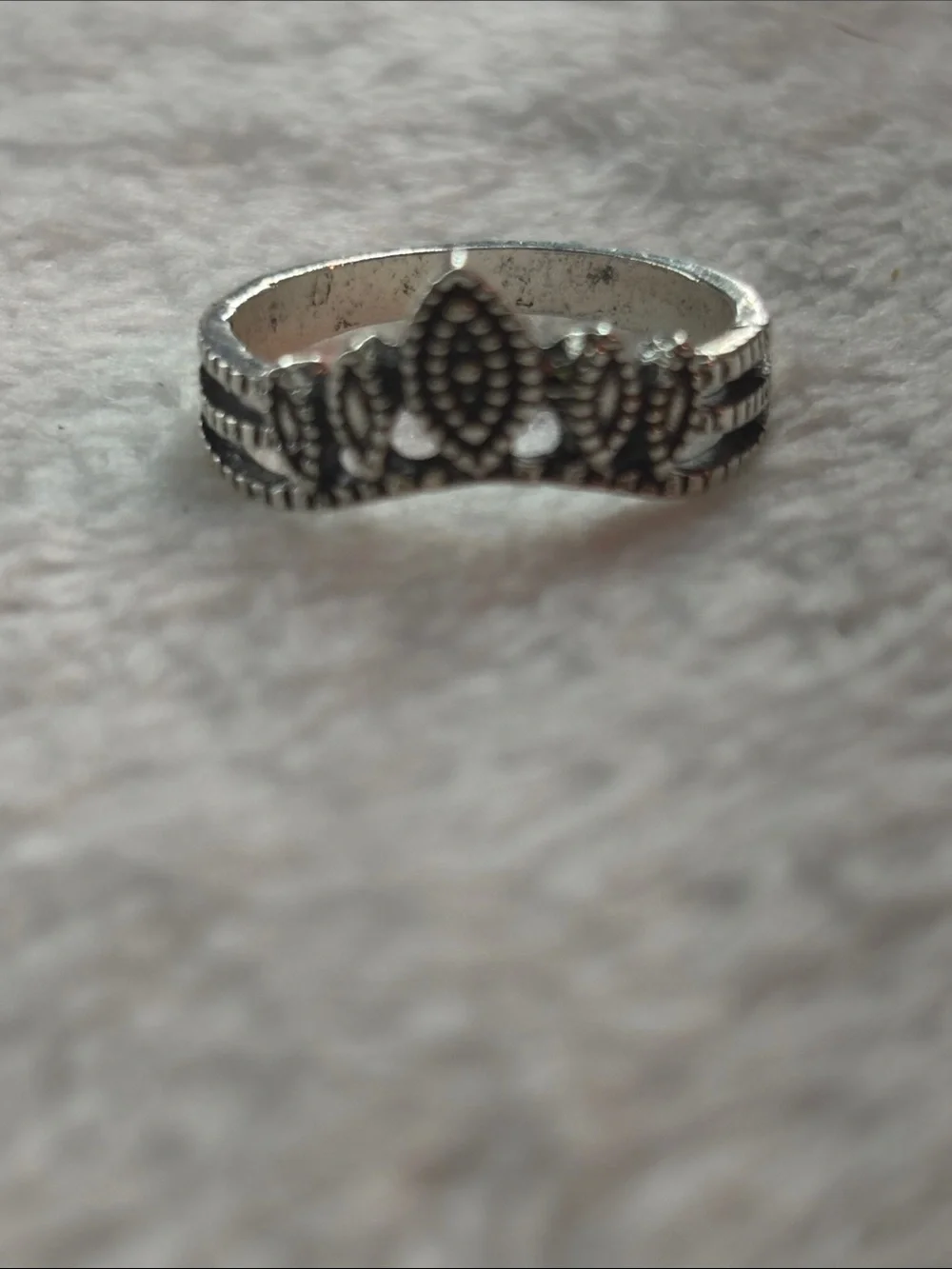 Vintage-Inspired Silver Crown Stackable Ring - Silver